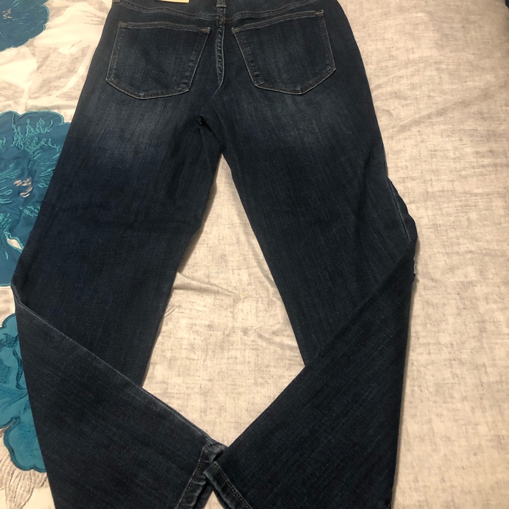 Size 2 Universal Thread